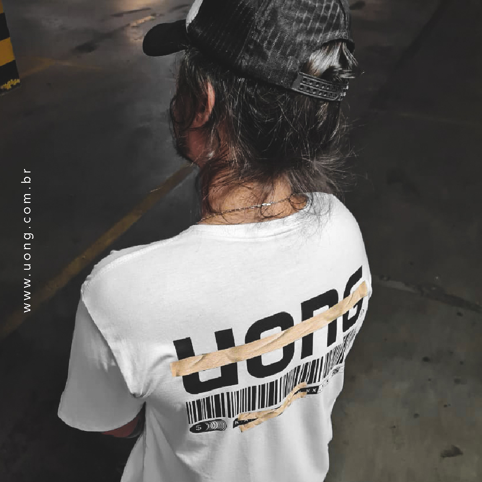 Camiseta Branca - LP - Adesivo