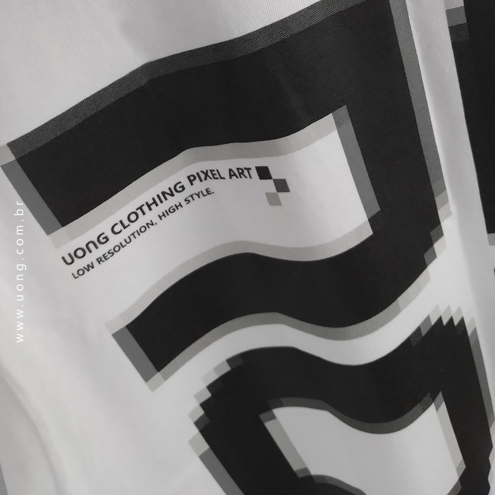 Camiseta Branca - Pixel Art.