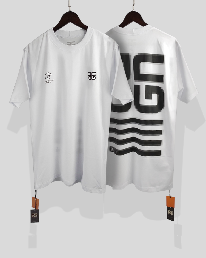 Camiseta Branca - Pixel Art.